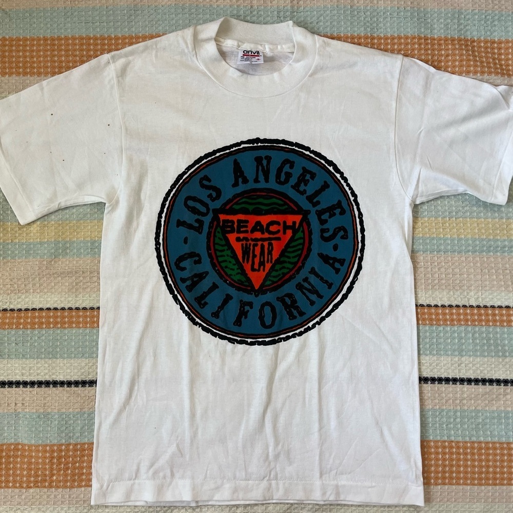 Vintage Anvil single stitch t-shirt. Mens fit small. Neon graphics.